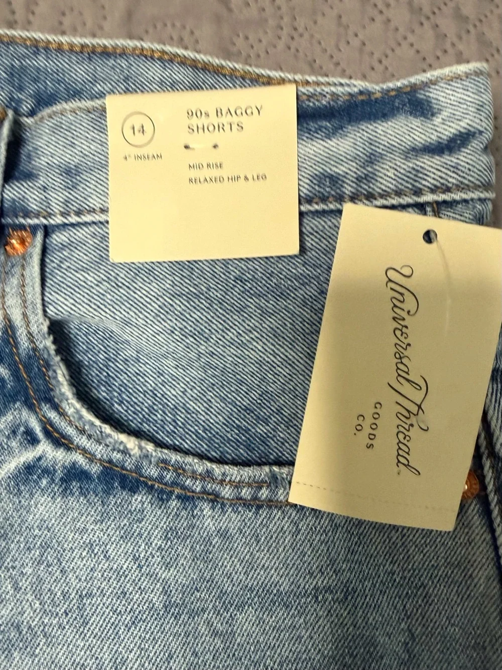 Universal Thread' Women's Mid-Rise 90's Baggy Jean Shorts - Medium Wash-14